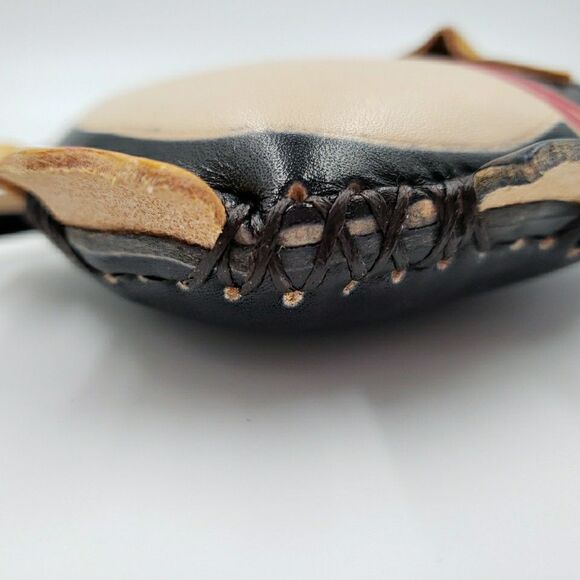 Hand Made Embossed Genuine Leather Penguin Coin Purse Wristlet Wallet Pouch - Picture 6 of 11